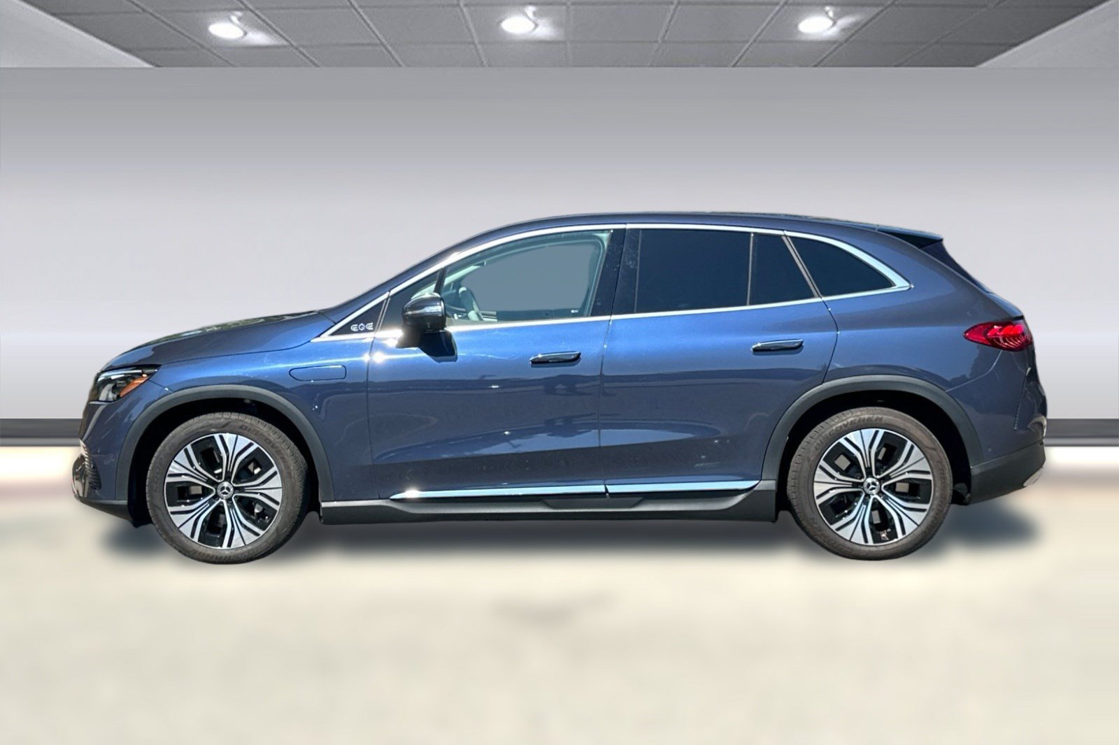 Used 2023 Mercedes-Benz EQE 350+ 4MATIC SUV image 2