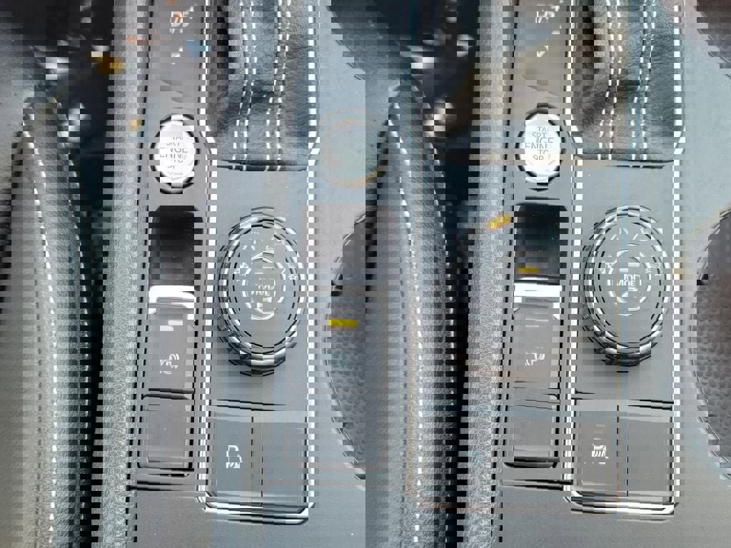 Used 2021 Volkswagen Atlas SE image 29