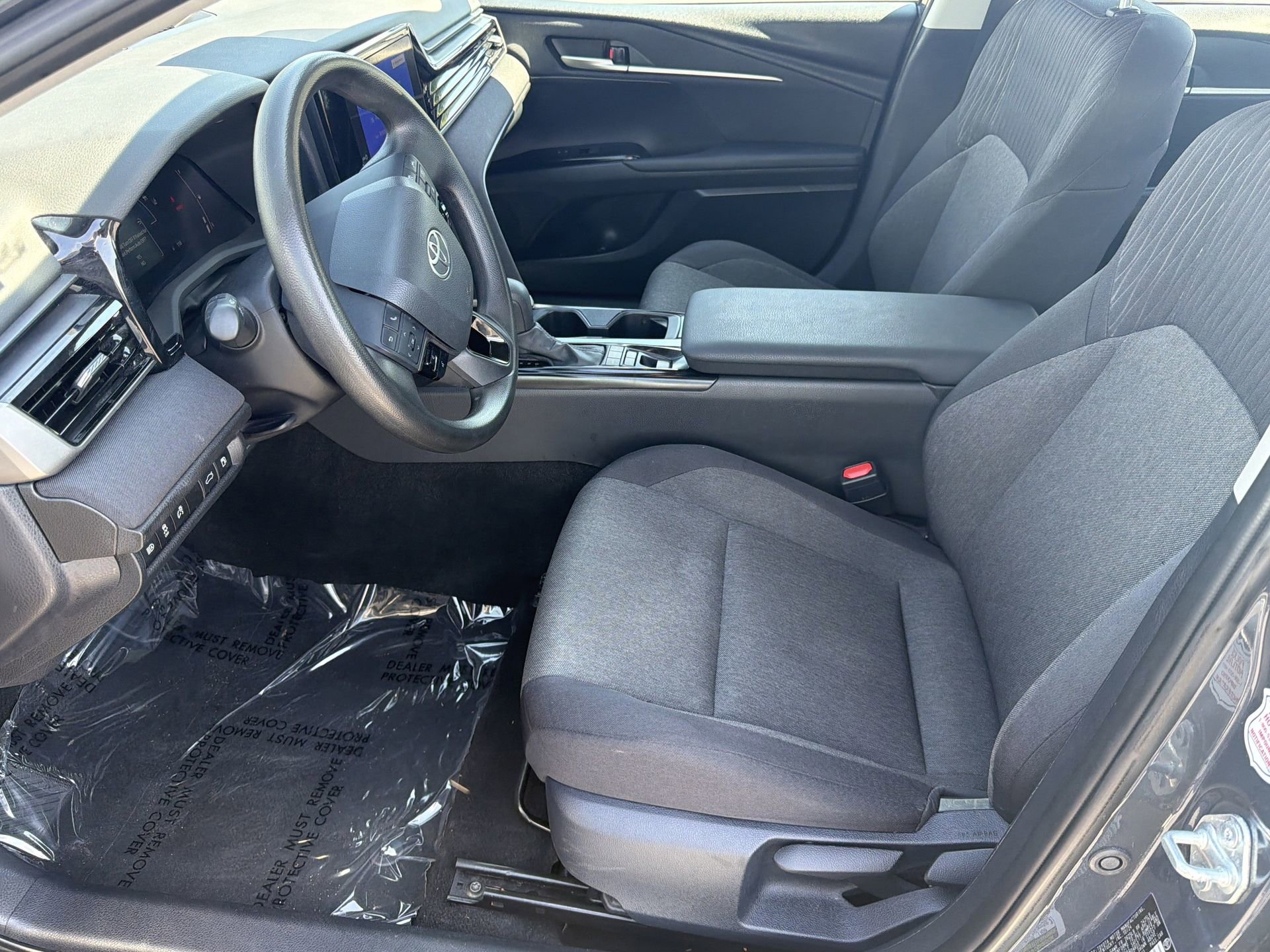 Used 2025 Toyota Camry LE FWD image 18
