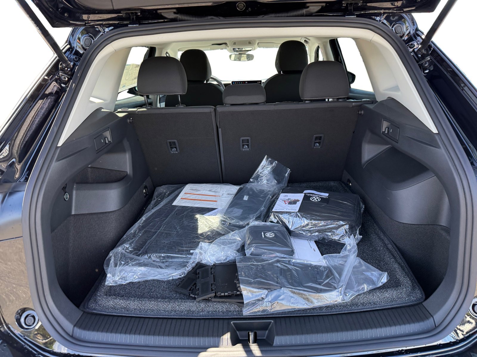 New 2025 Volkswagen Tiguan S image 17