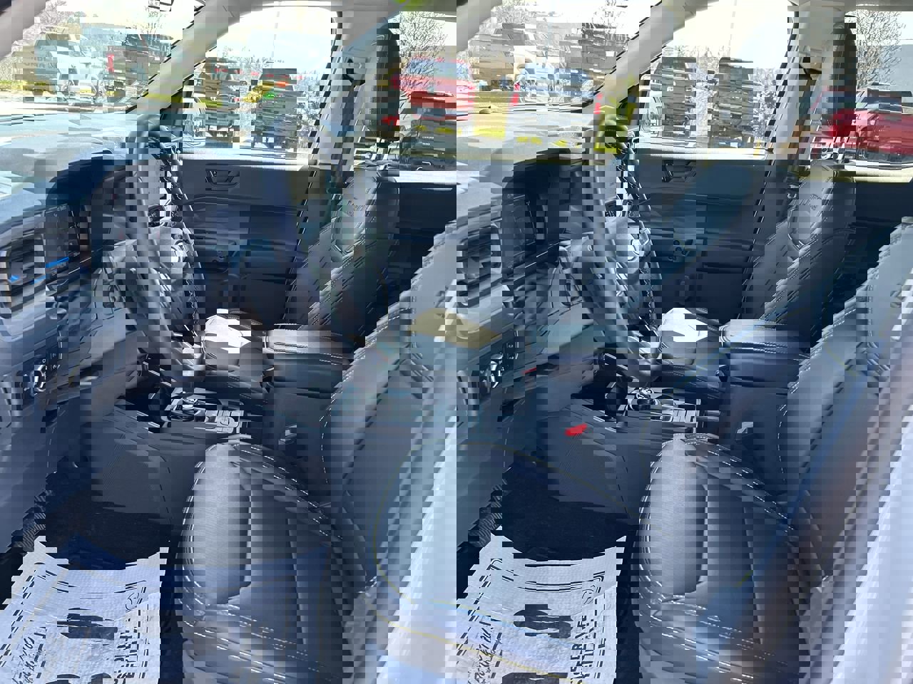 Used 2025 Ford Maverick Lobo image 21