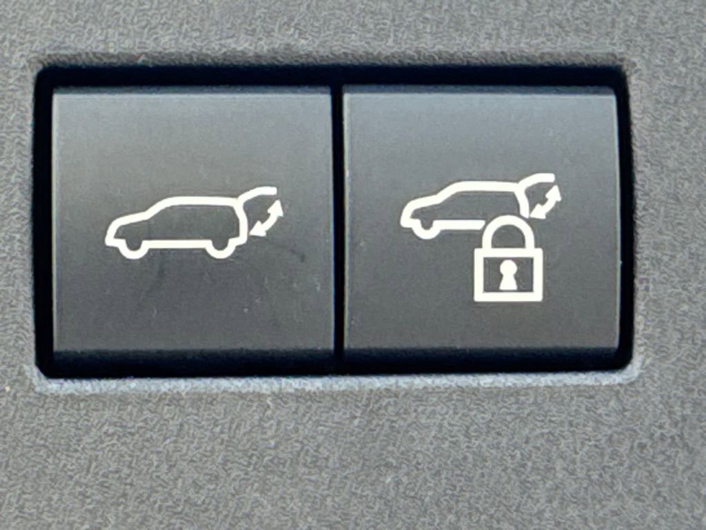 Used 2024 Toyota Land Cruiser image 19