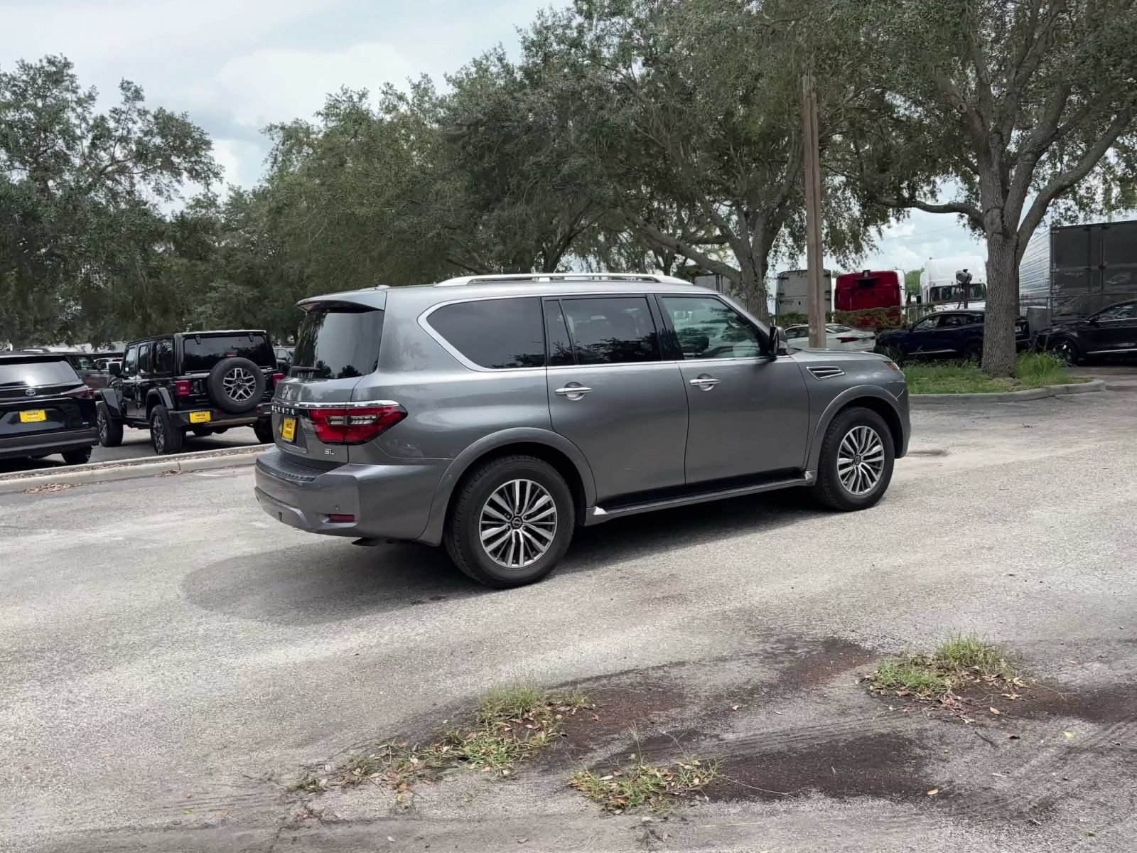 Used 2024 Nissan Armada SL RWD image 14