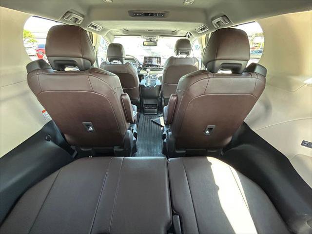 Certified 2024 Toyota Sienna Platinum AWD/4WD image 16