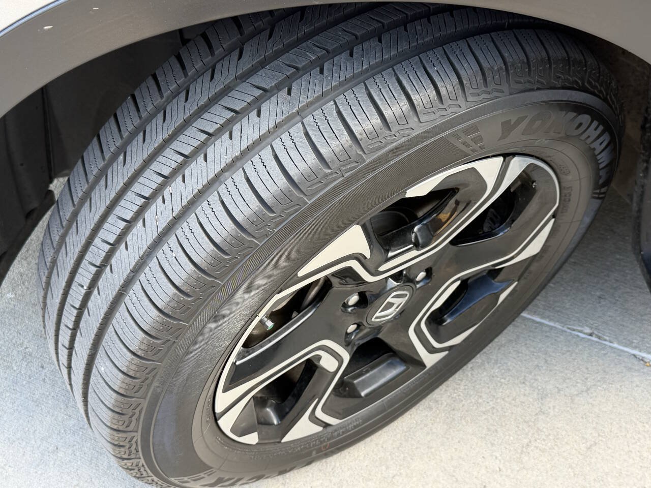Used 2019 Honda CR-V Touring image 14