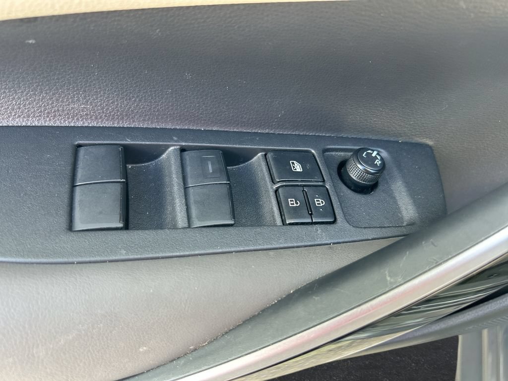 Used 2025 Toyota Corolla XLE FWD image 13