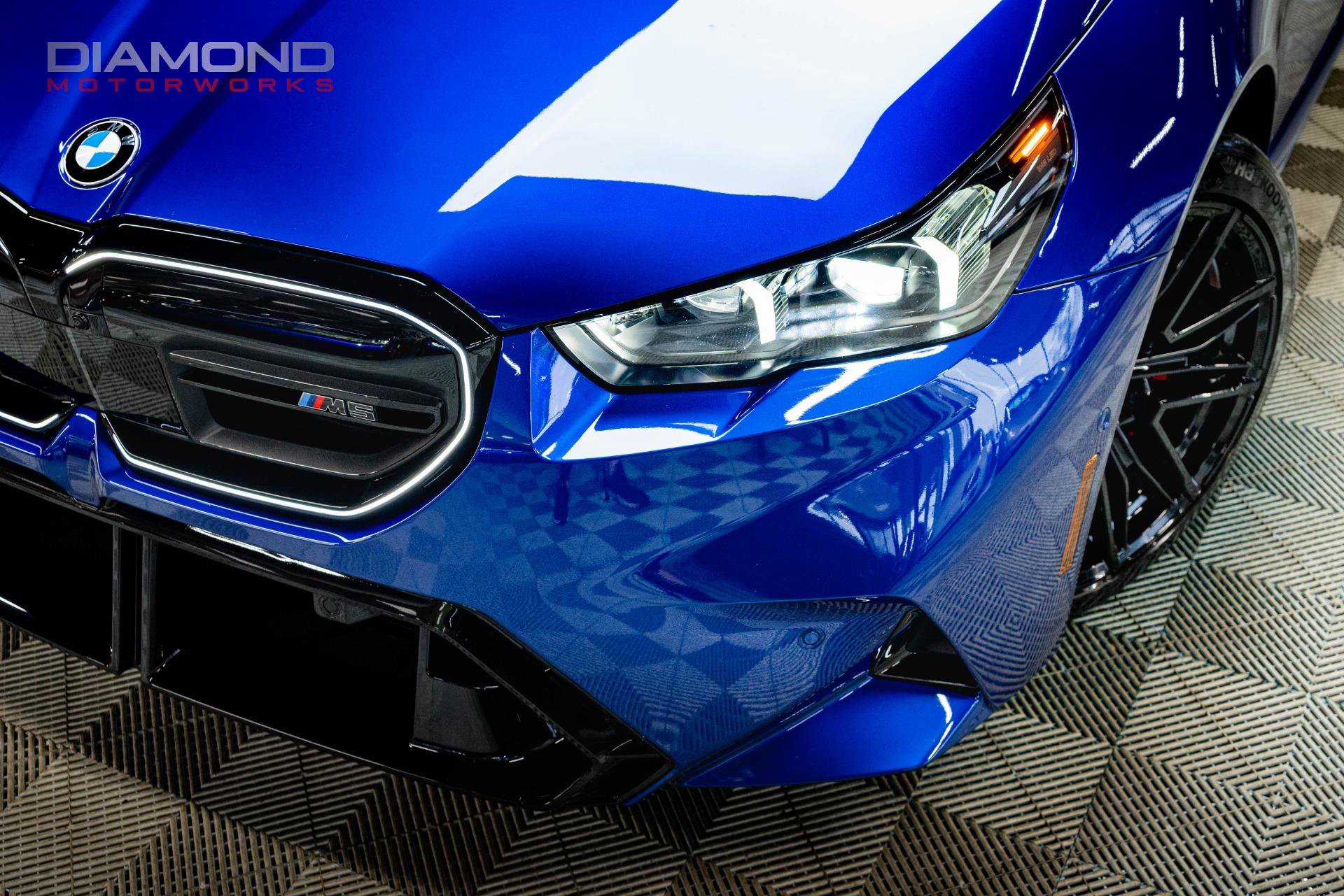 Used 2025 BMW M5 w/ Carbon Package image 10