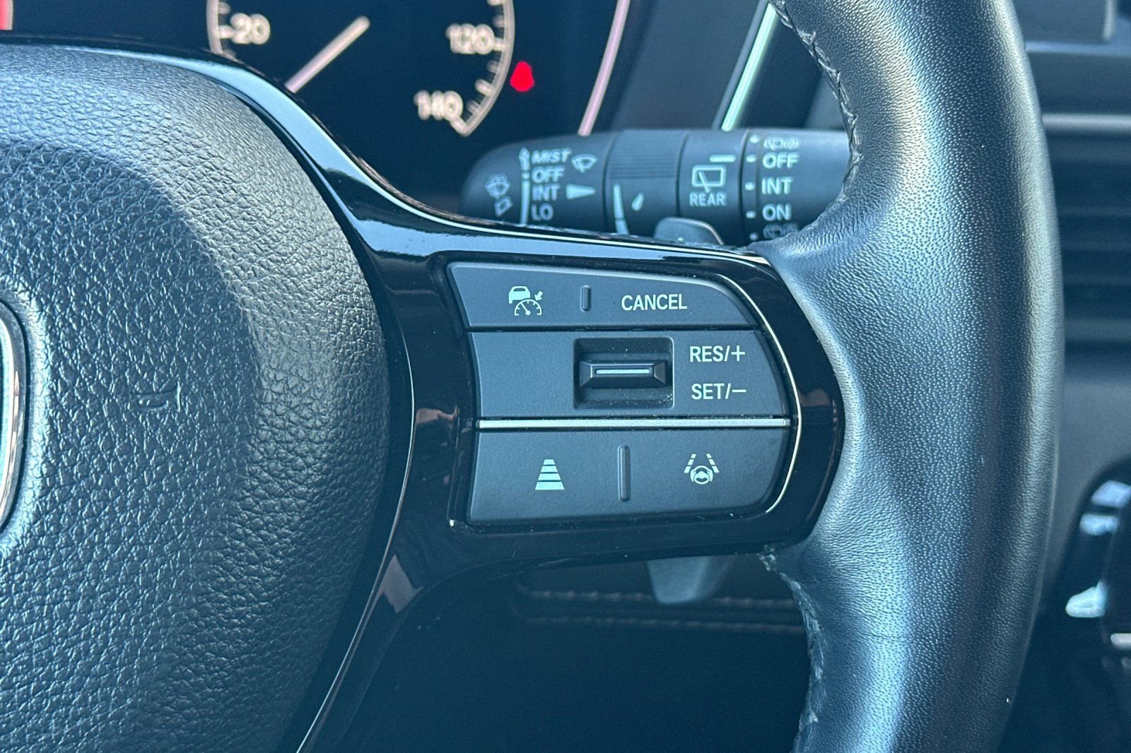 Used 2025 Honda Pilot EX-L image 30