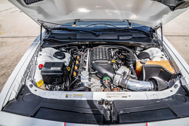 Used 2012 Dodge Challenger SRT8 w/ Premium Sound Group RWD image 17