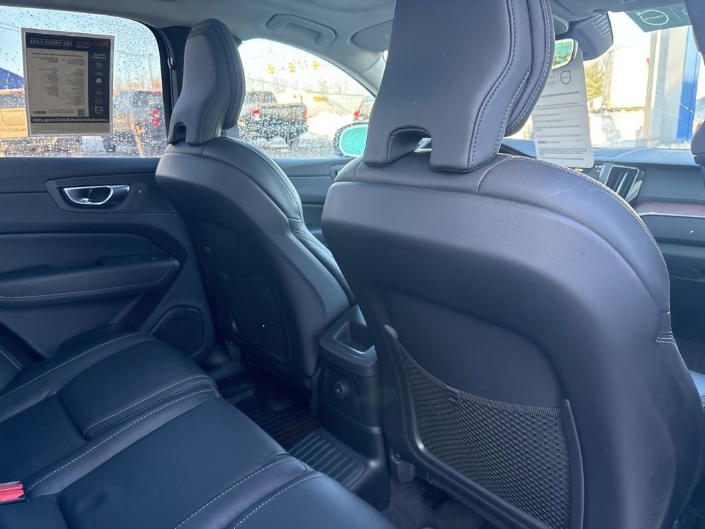 Certified 2024 Volvo XC60 T8 Ultimate w/ Protection Package Premier image 48