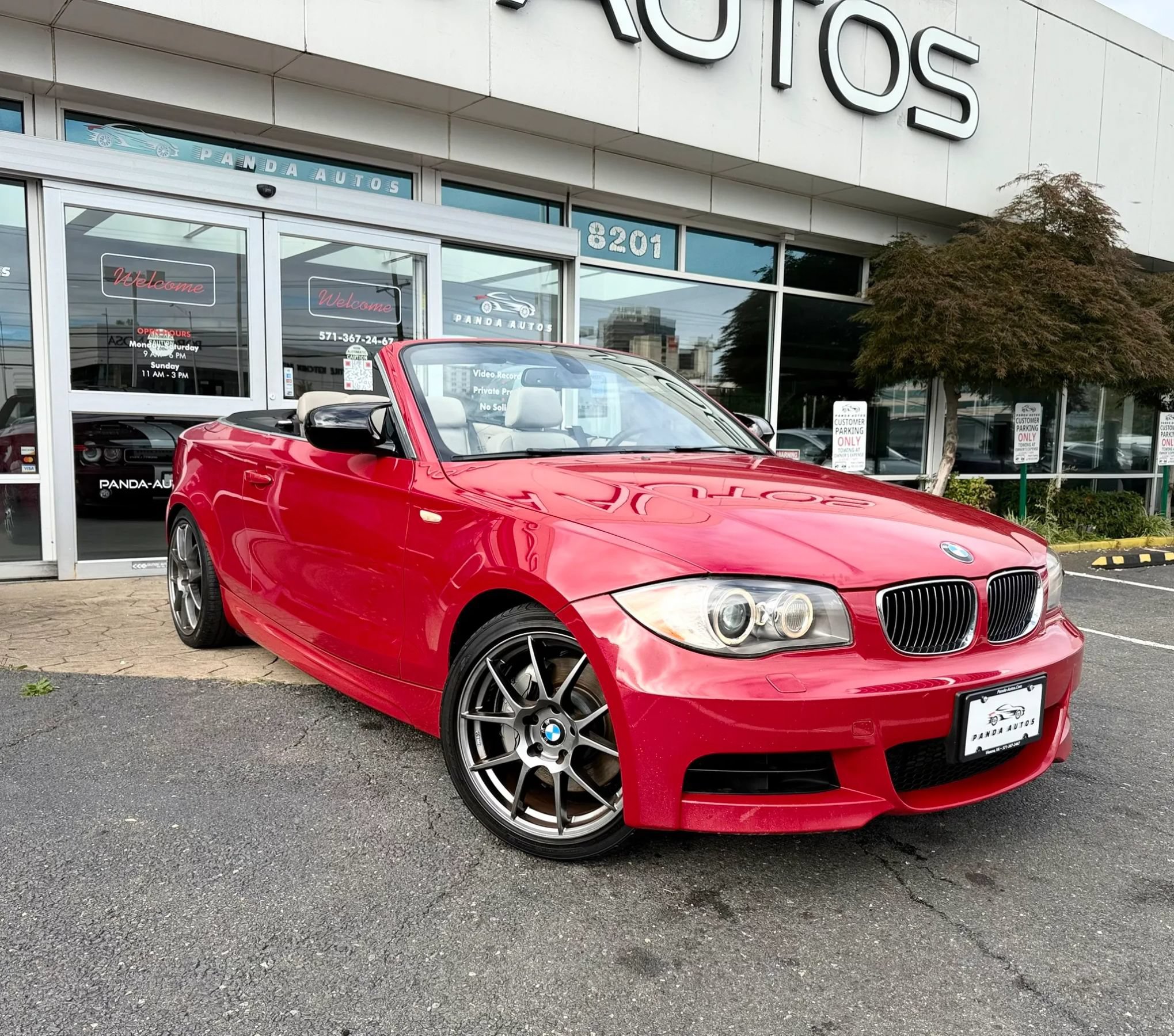 Used 2011 BMW 135i Convertible RWD image 9