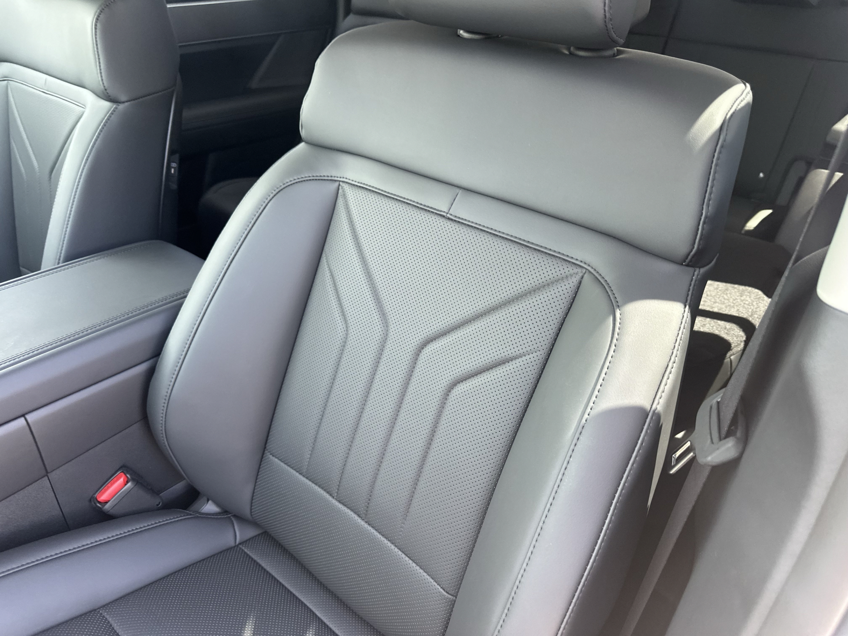 New 2027 Hyundai Santa Fe SEL FWD image 19