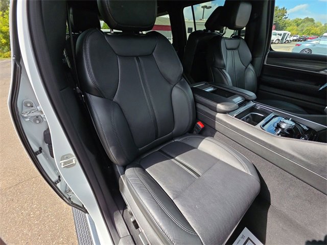 Used 2024 Jeep Wagoneer Series III image 26