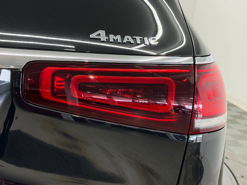 Used 2023 Mercedes-Benz GLS 450 4MATIC image 12
