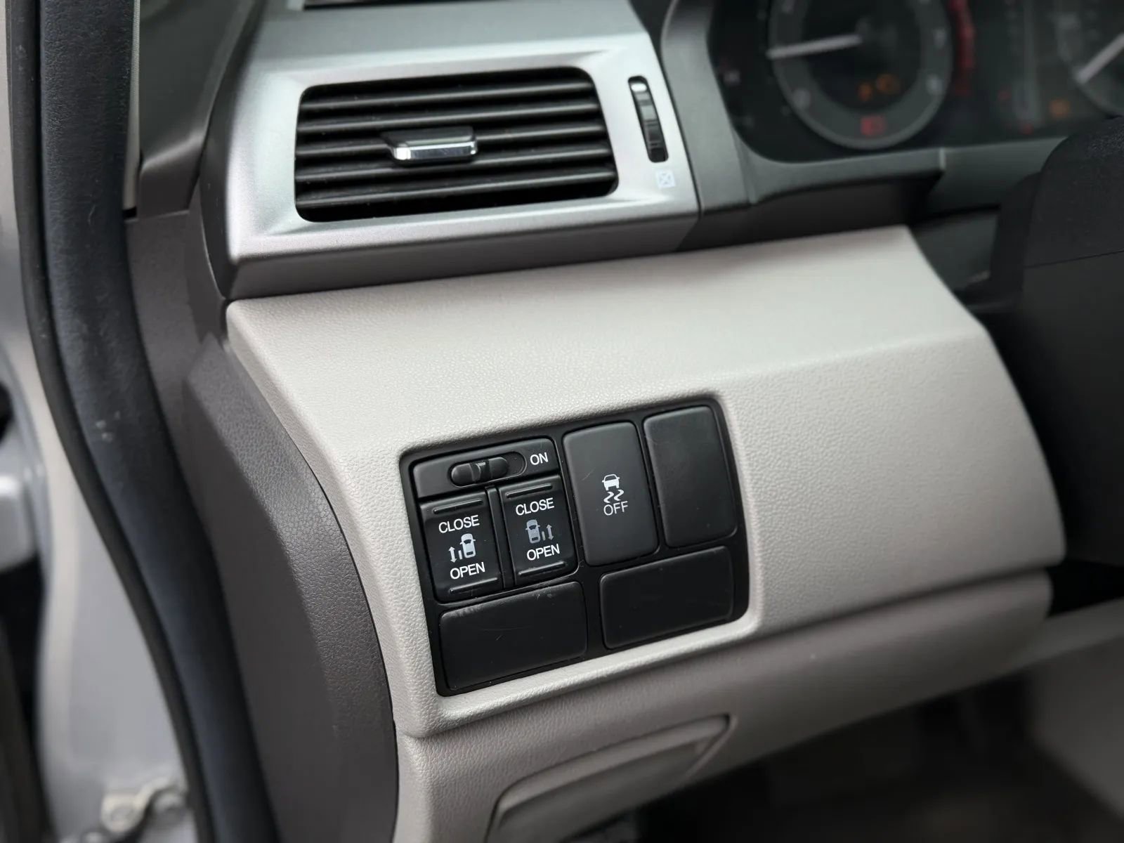 Used 2013 Honda Odyssey EX image 24