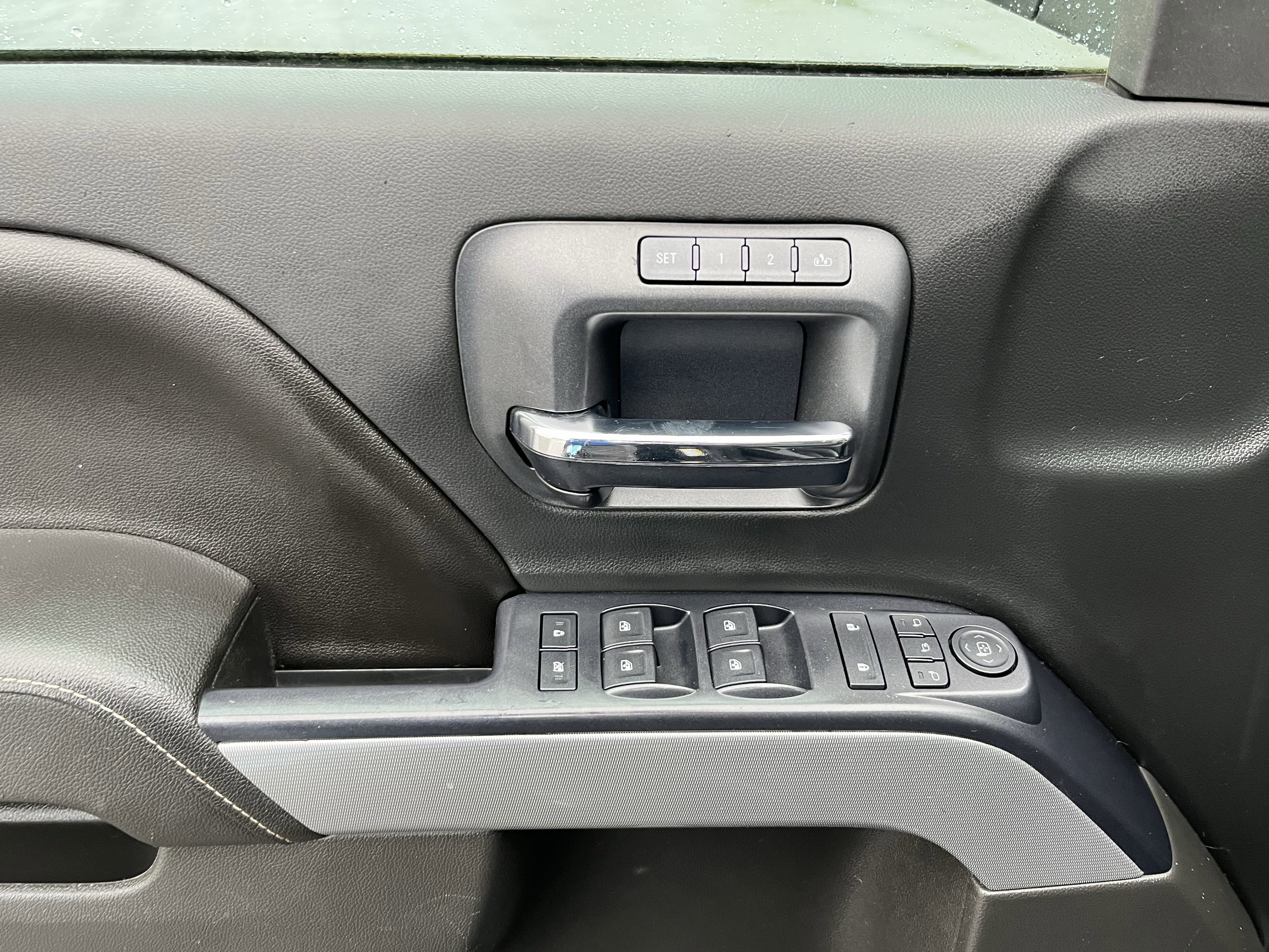 Used 2015 Chevrolet Silverado 1500 LTZ Z71 w/ LTZ Plus Package image 21