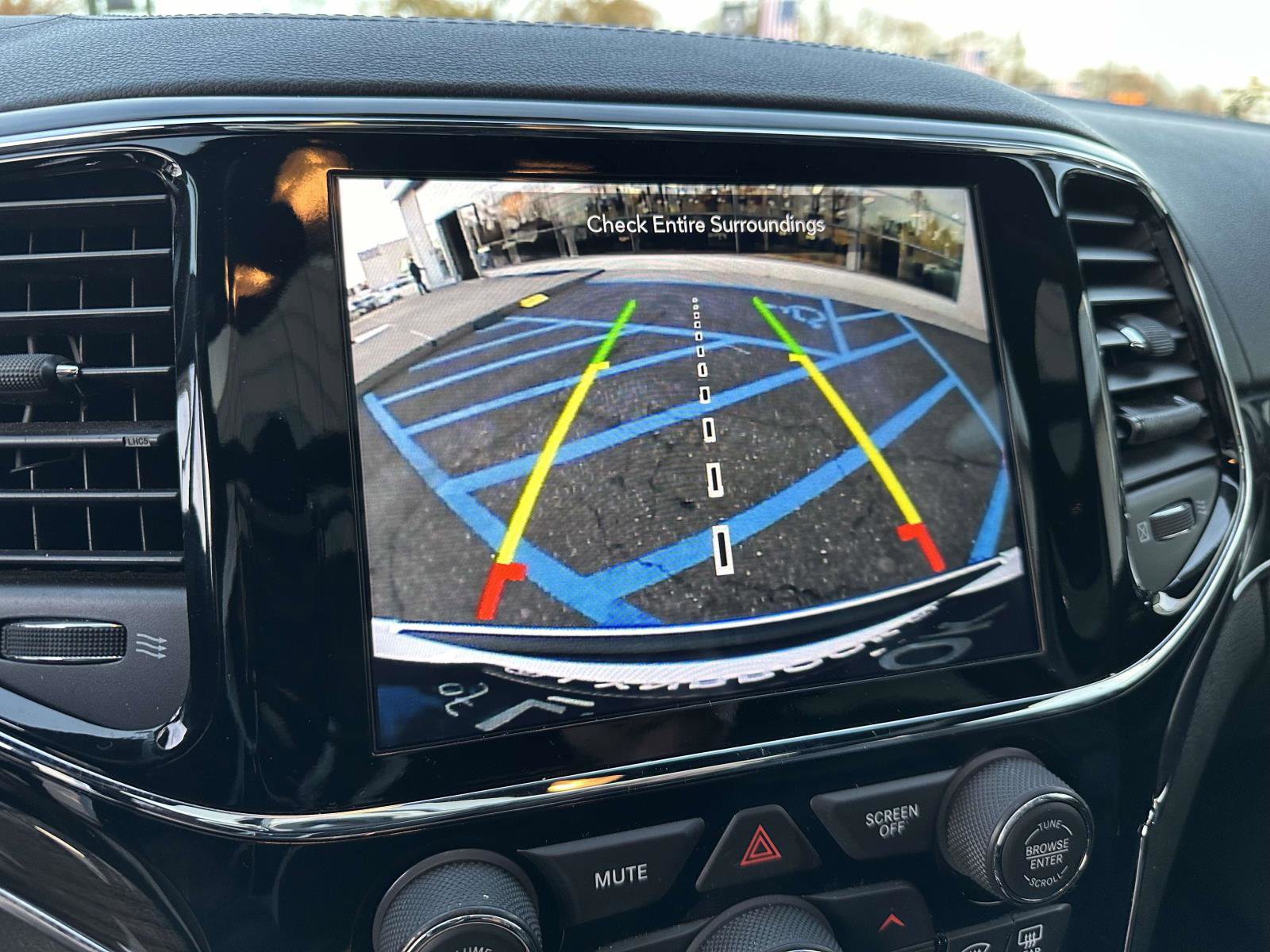 Used 2020 Jeep Grand Cherokee Overland image 27