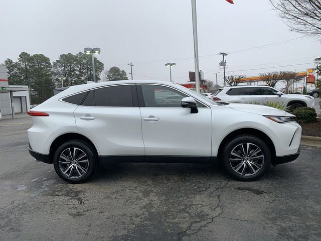 Used 2023 Toyota Venza LE image 9