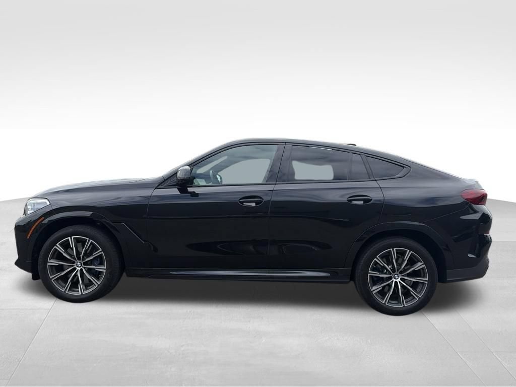 Used 2021 BMW X6 M50i w/ Executive Package AWD/4WD image 10