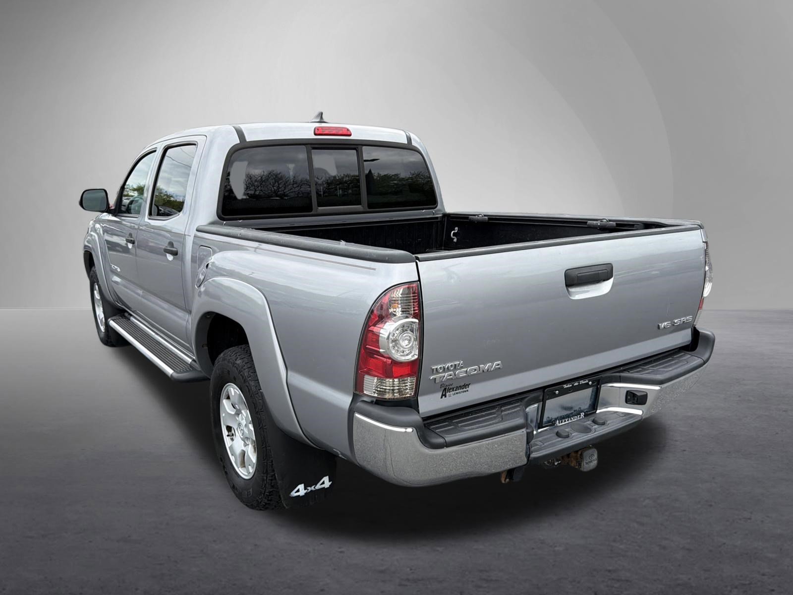 Used 2015 Toyota Tacoma 4x4 Double Cab w/ SR5 Package image 7