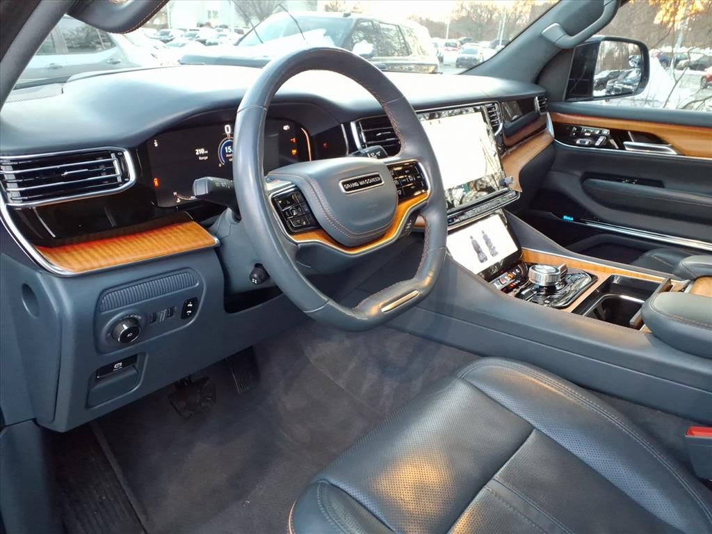 Used 2022 Jeep Grand Wagoneer Series II w/ Convenience Group III image 15
