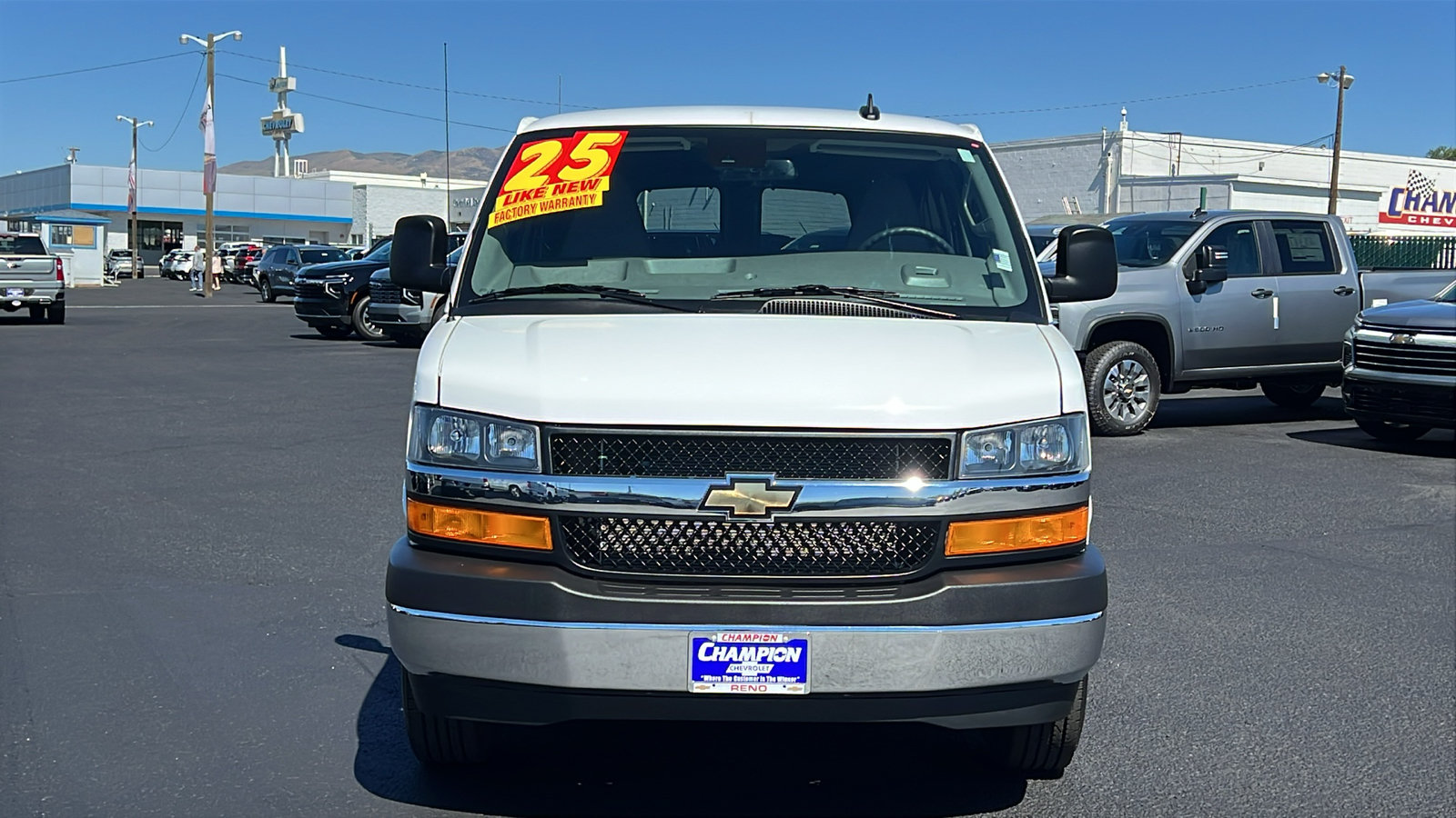 Certified 2025 Chevrolet Express 3500 LT w/ LT Preferred Equipment Group RWD image 2