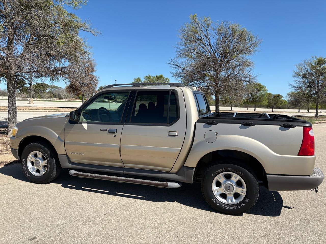 Used 2001 Ford Explorer Sport Trac 2WD image 6