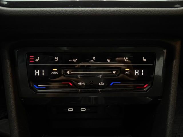 Used 2022 Volkswagen Tiguan SEL R-Line image 19