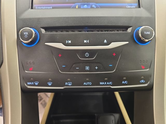 Used 2013 Ford Fusion SE FWD image 25