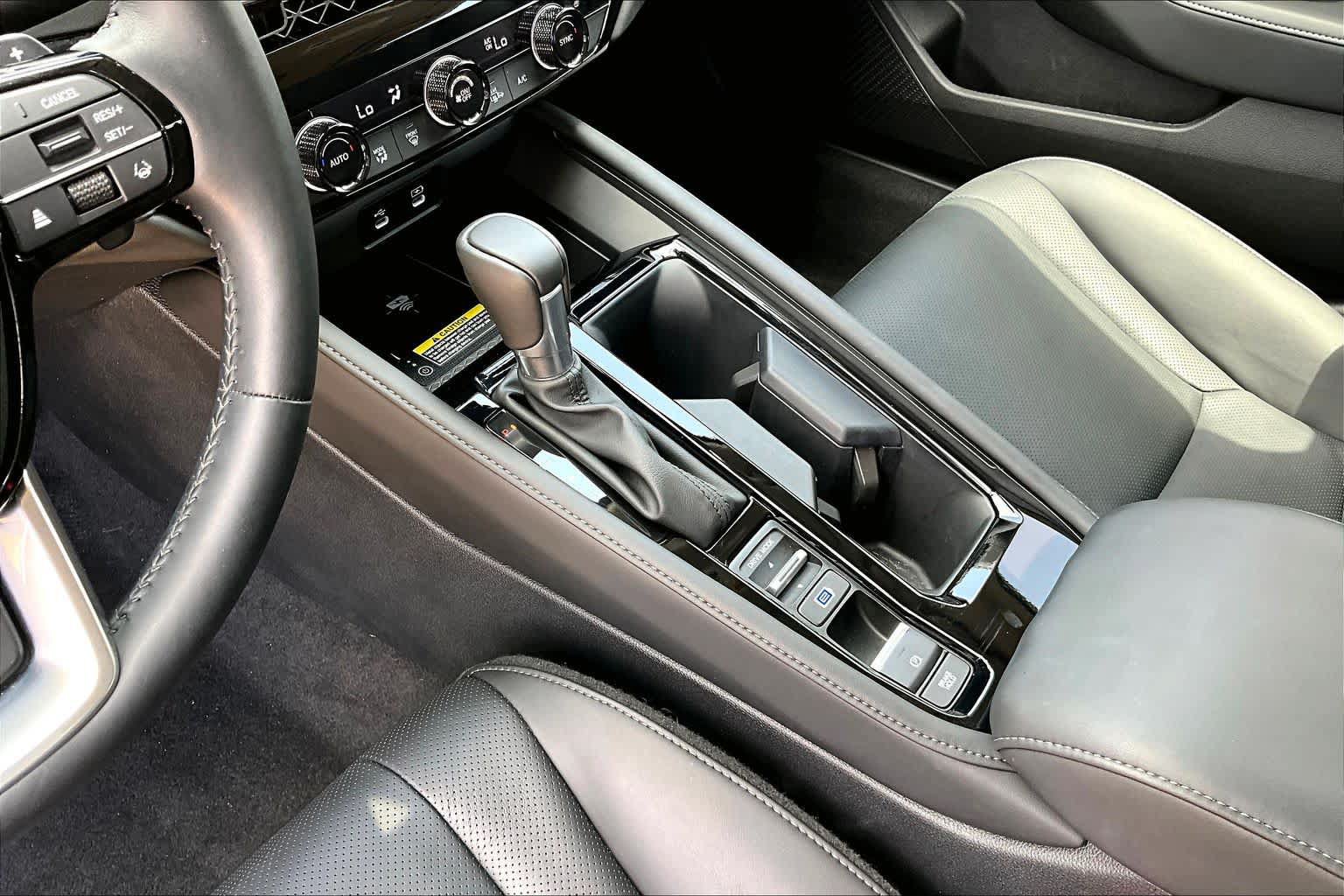 Used 2025 Honda Accord Touring image 17