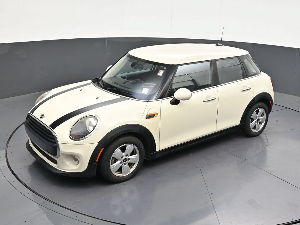 Used 2019 MINI Cooper 4-Door Hardtop w/ Signature Upholstery Package FWD image 16