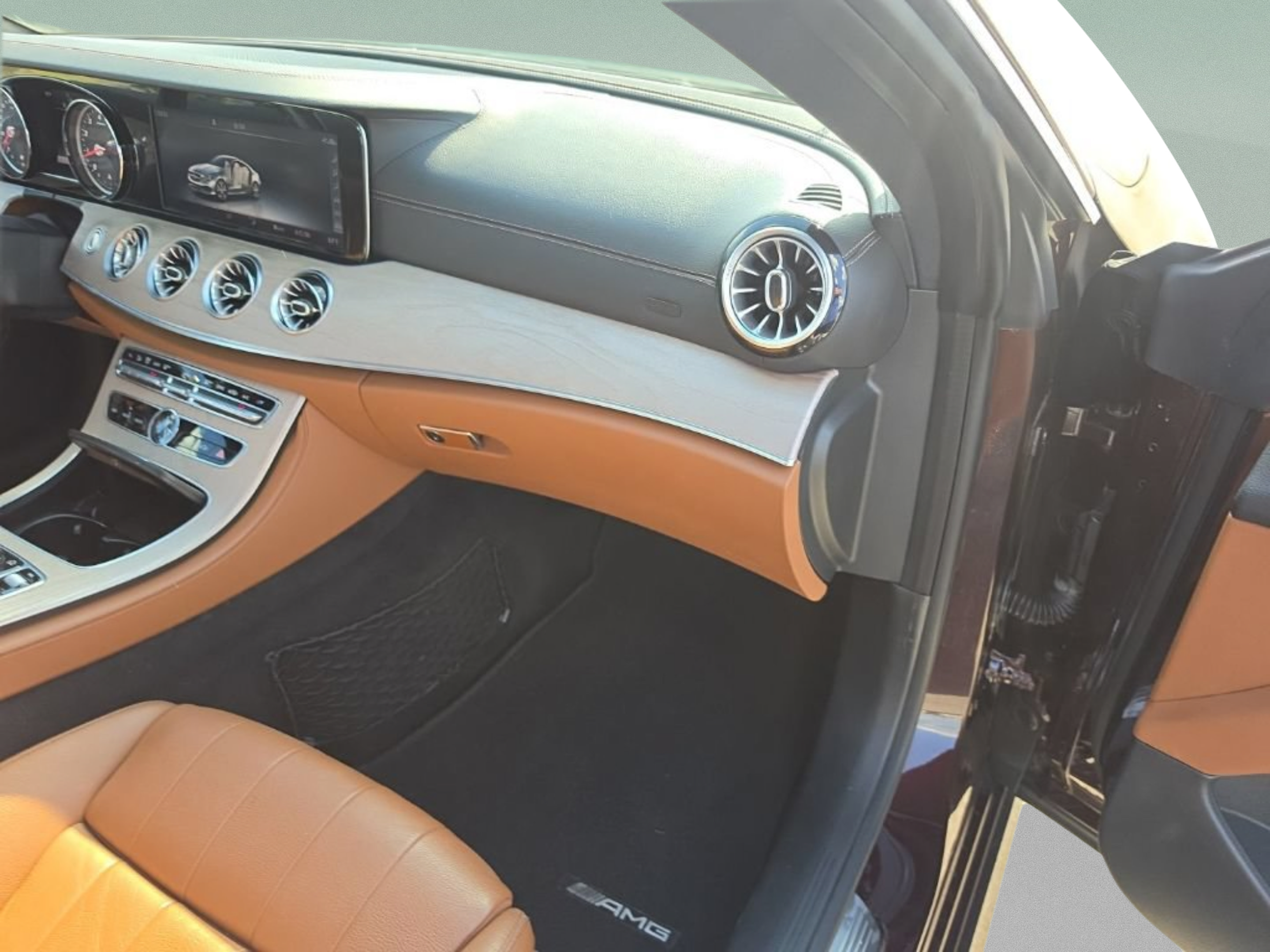 Used 2019 Mercedes-Benz E 450 Coupe w/ AMG Line Package image 29
