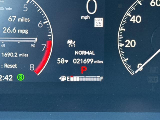 Certified 2025 Honda HR-V Sport image 24
