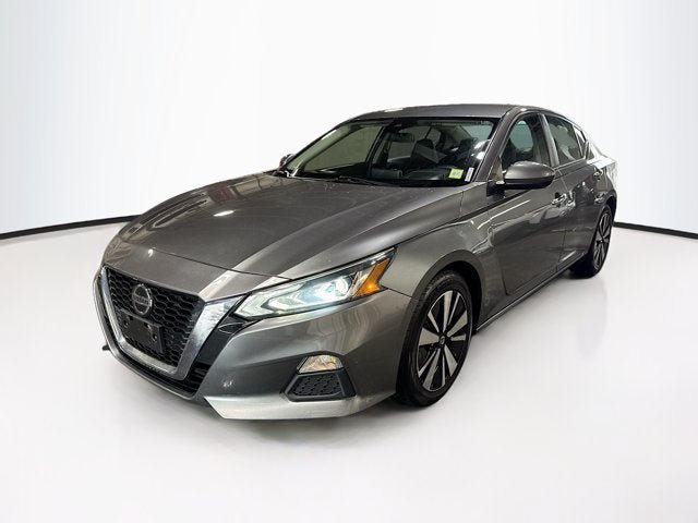 Used 2022 Nissan Altima 2.5 SV FWD image 1