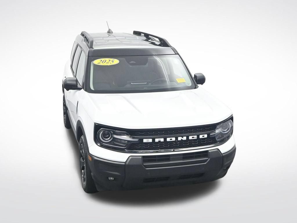 Certified 2025 Ford Bronco Sport Outer Banks w/ Outer Banks Tech Package+ AWD/4WD image 24