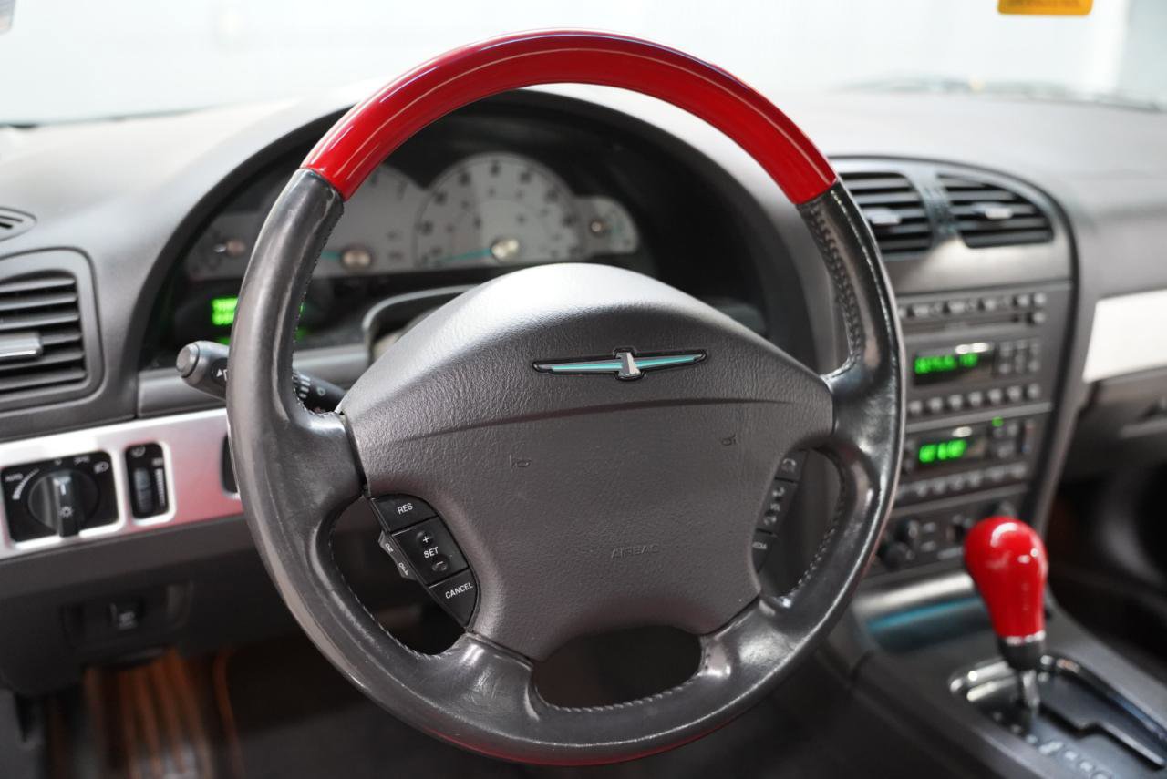 Used 2002 Ford Thunderbird image 12