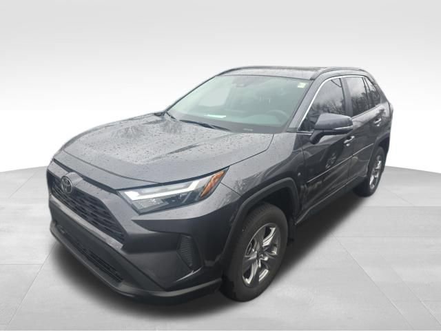 Used 2024 Toyota RAV4 XLE w/ Convenience Package image 10