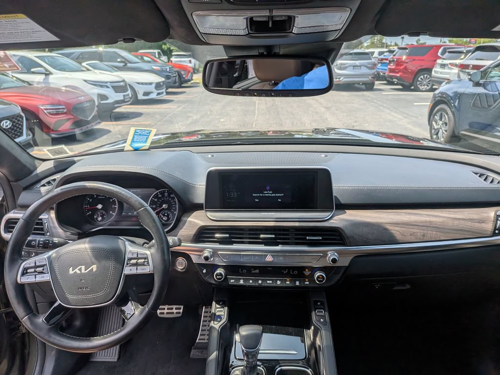 Used 2022 Kia Telluride SX w/ SX Prestige Package AWD/4WD image 9