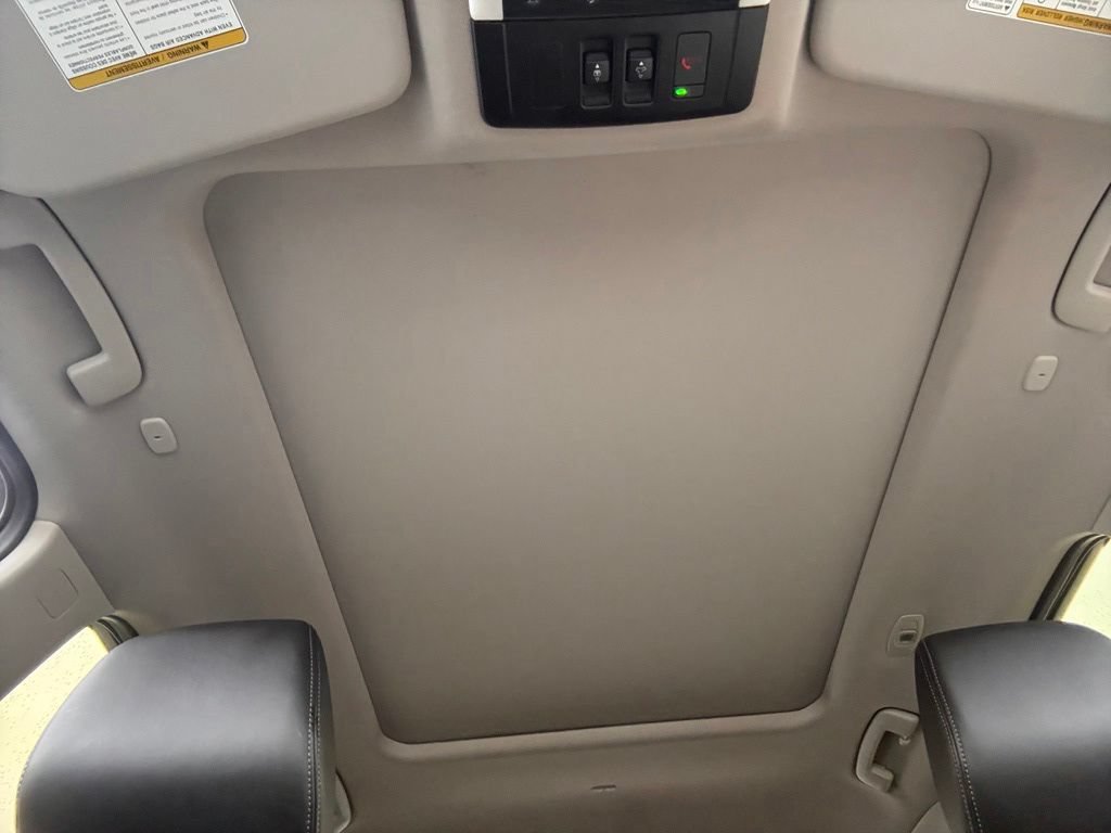Used 2024 Nissan Rogue Platinum FWD image 41