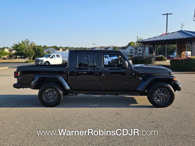 New 2025 Jeep Gladiator Sport image 12