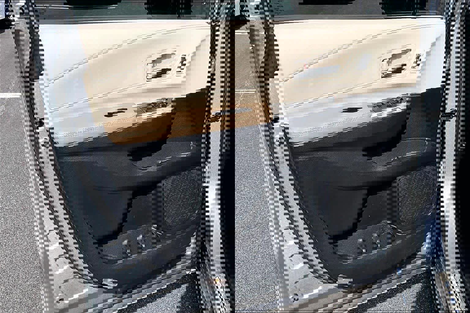 Certified 2024 Toyota Sienna Limited FWD image 22