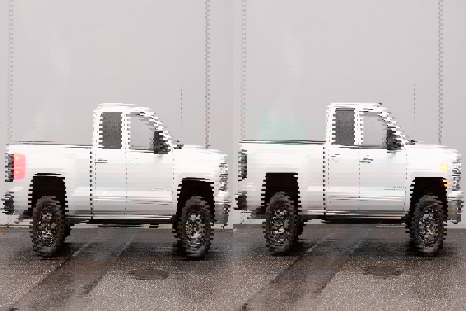 Used 2015 Chevrolet Silverado 1500 LT w/ LT Convenience Package image 25