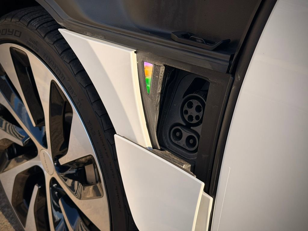 Used 2023 Lucid Air Grand Touring image 40