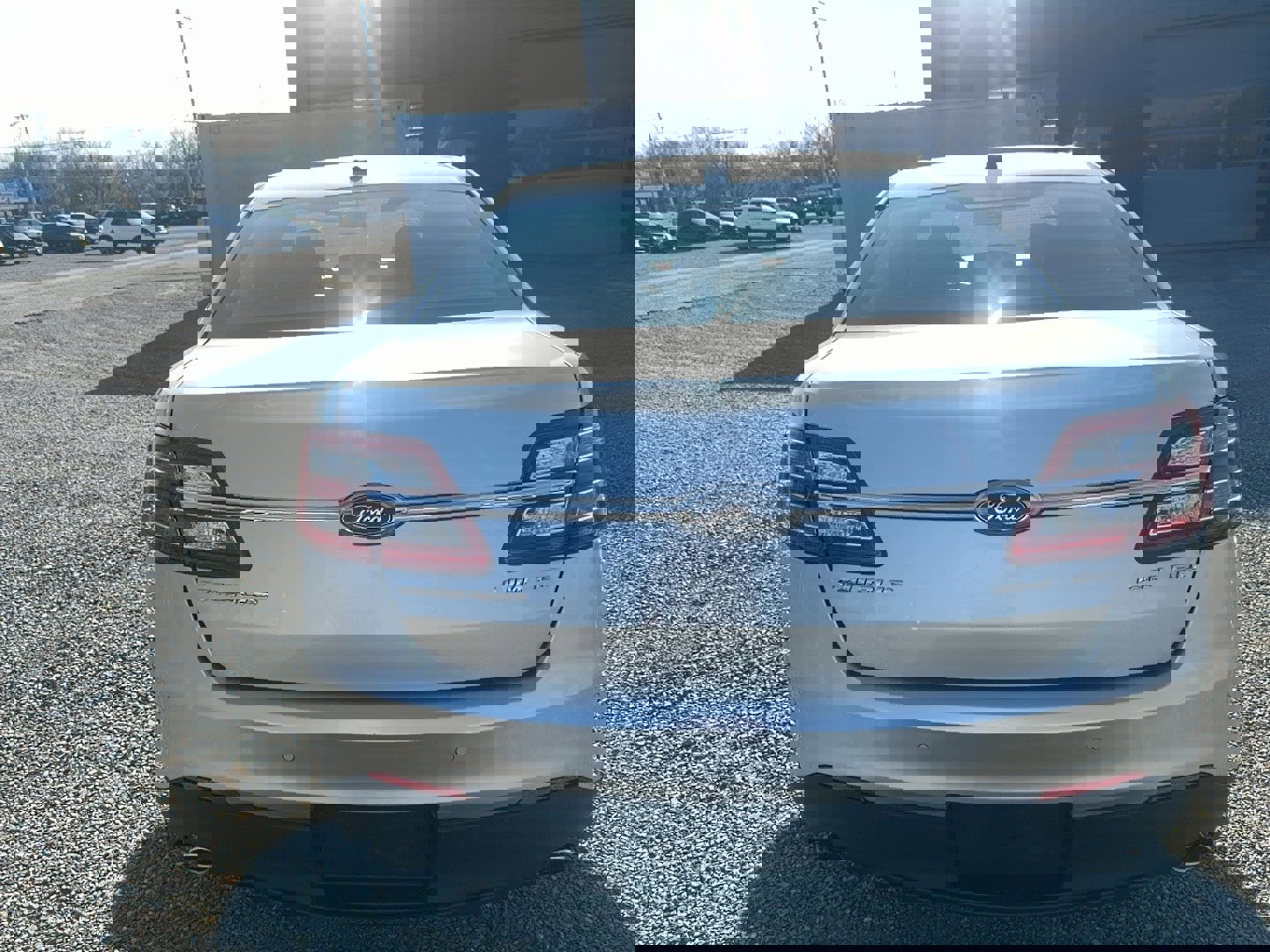 Used 2016 Ford Taurus Limited image 4