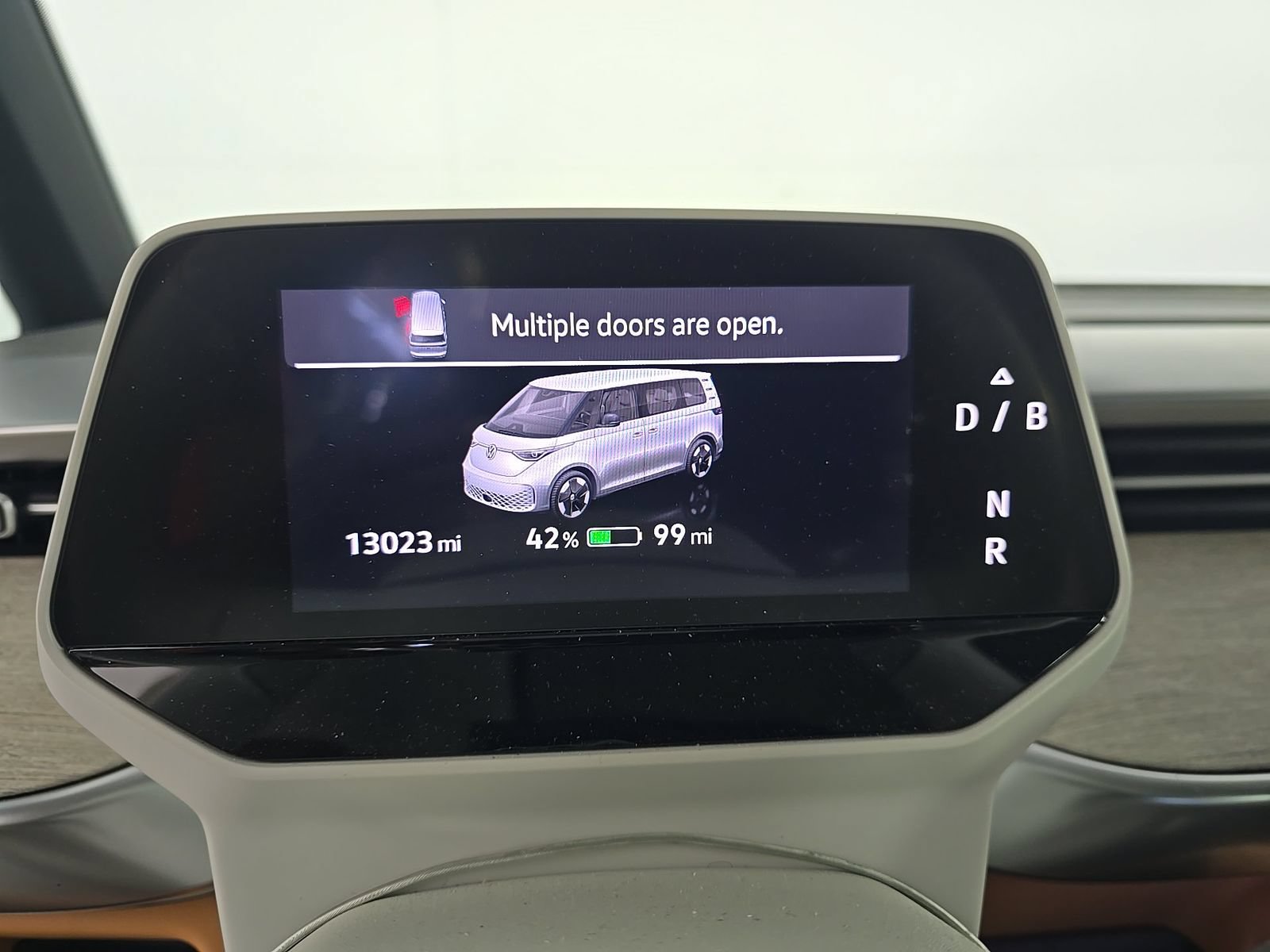 Used 2025 Volkswagen ID. Buzz 1st Edition RWD image 4