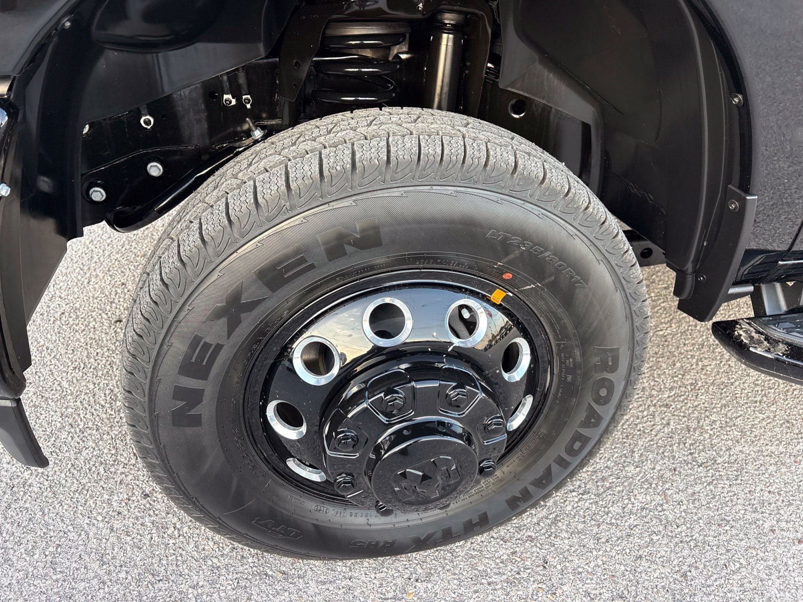 New 2027 RAM 3500 Lone Star AWD/4WD image 32