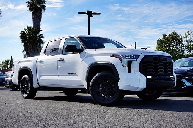 Used 2025 Toyota Tundra Limited w/ TRD Off-Road Package AWD/4WD image 2