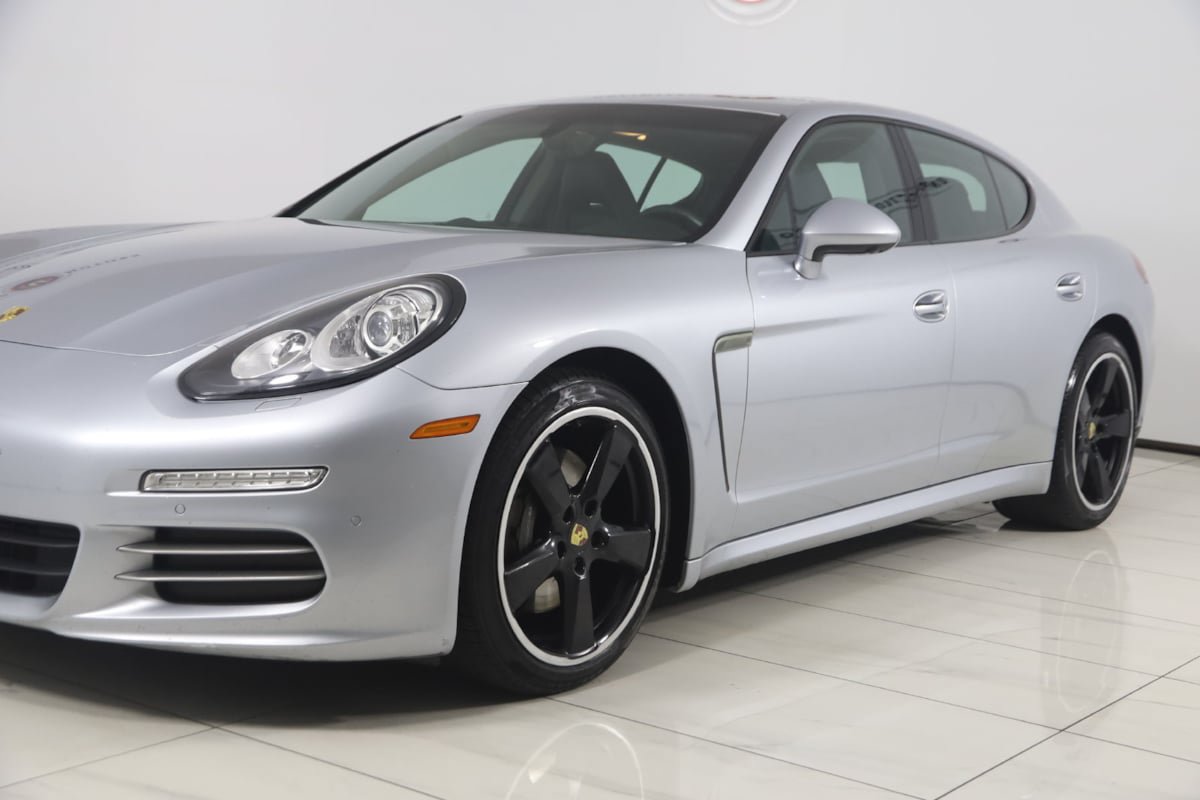 Used 2016 Porsche Panamera 4 Edition AWD/4WD image 46