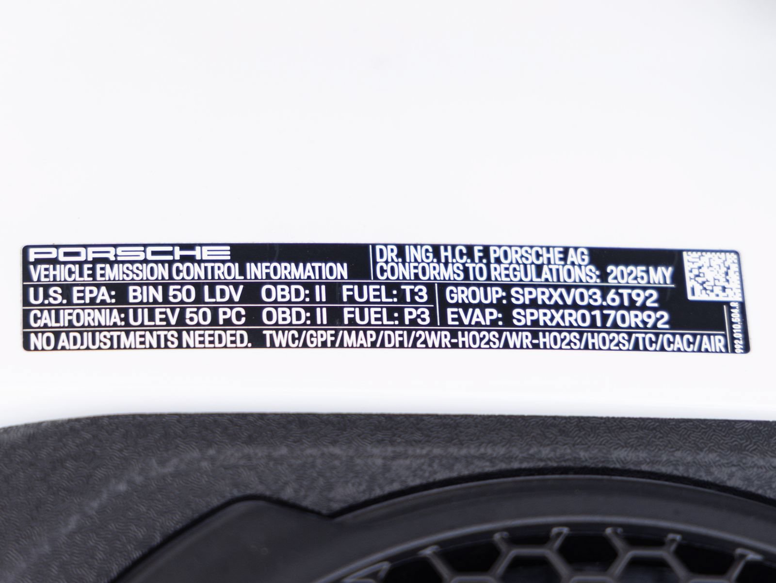 Certified 2025 Porsche 911 Carrera GTS RWD image 34