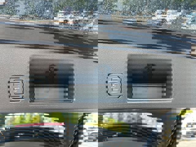 New 2025 Chevrolet Equinox EV RS w/ Convenience Package II image 32